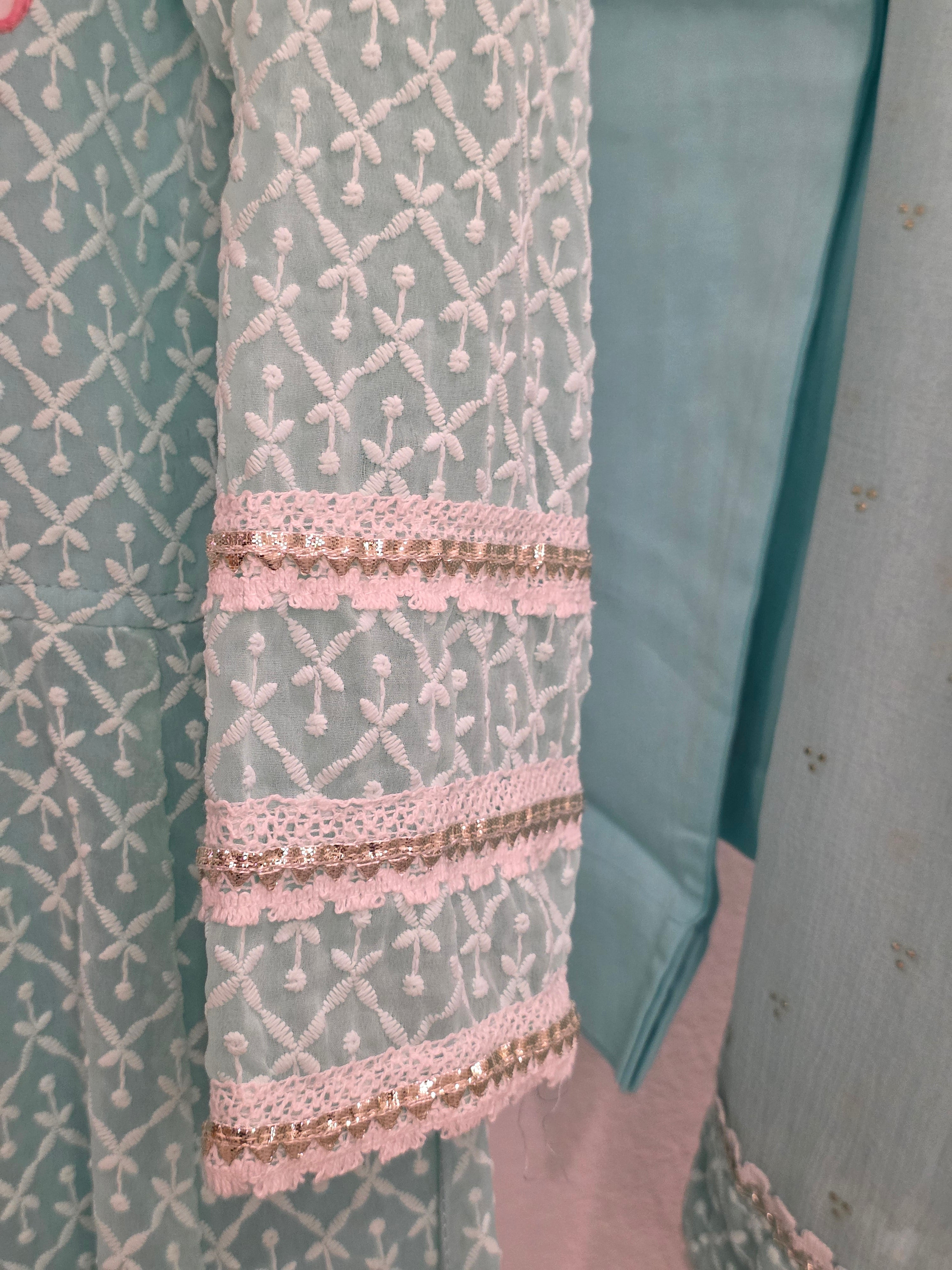 Damen Hellblaues Party-Kurtiset