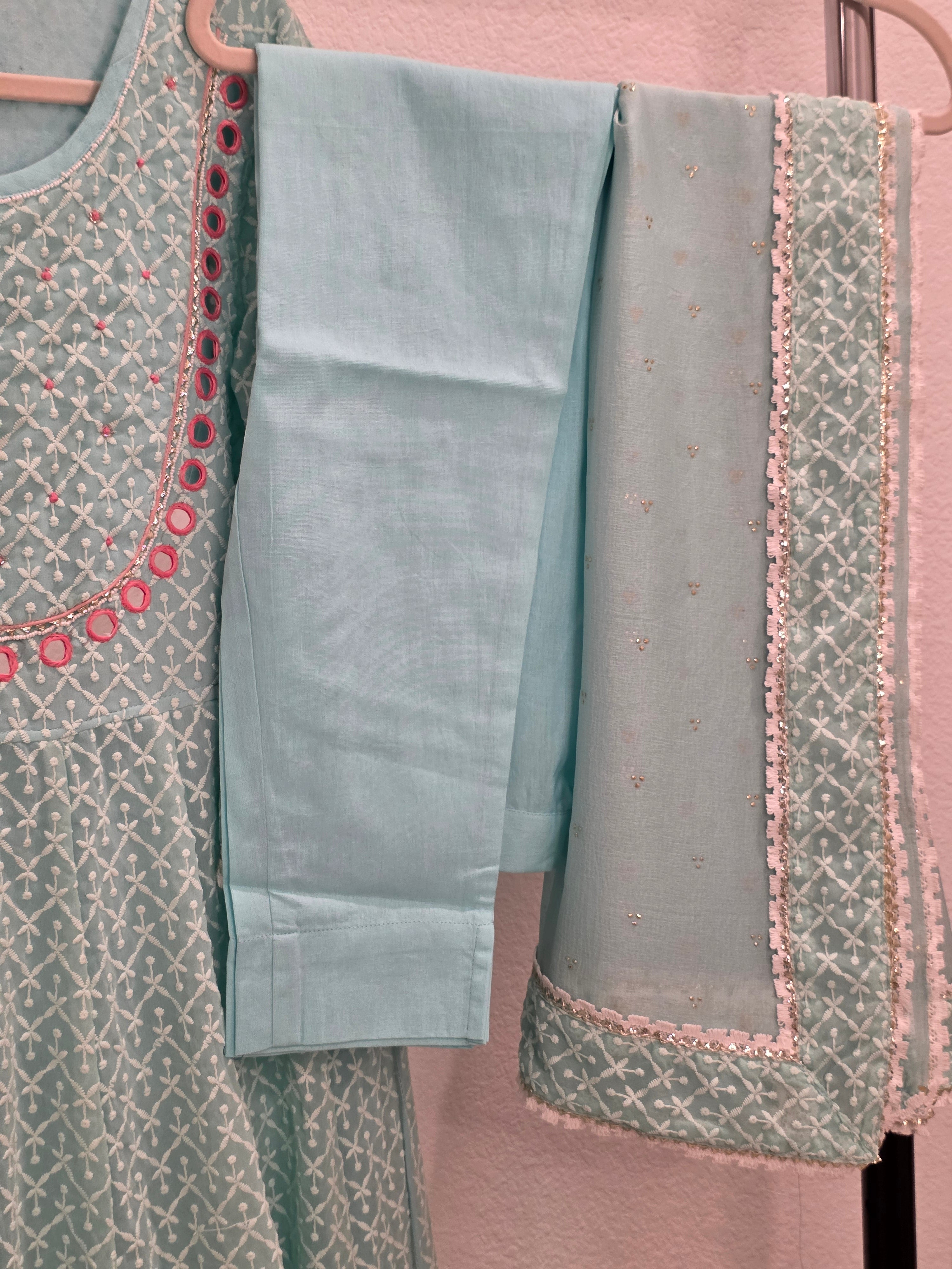 Damen Hellblaues Party-Kurtiset