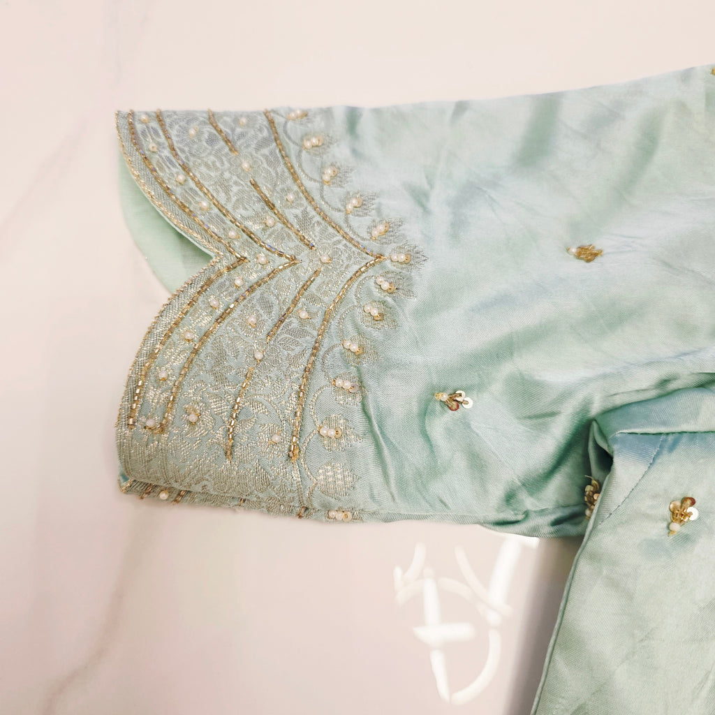 Pistaziengrüne Reine Banaras Mashru Seidensaree