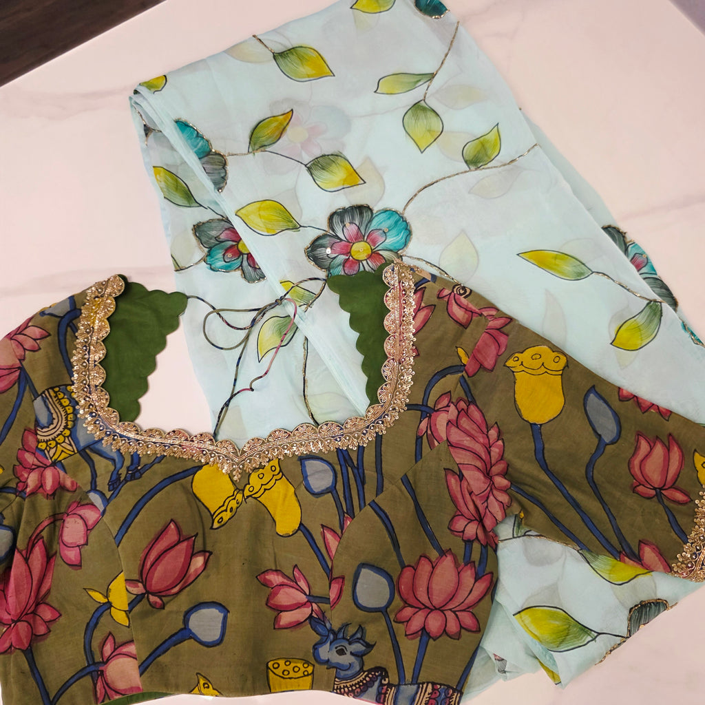 Meergrüne handbemalte Viscose-Organza-Sari mit Kalamkari Maggam Bluse