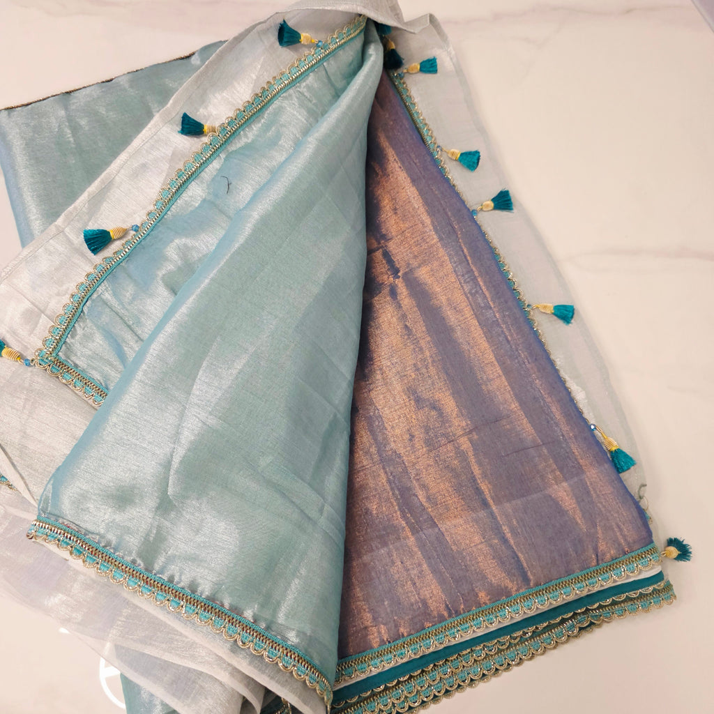Dreifarbiger Tissue-Leinen-Sari (Himmelblau+Dunkelblauer Pallu) mit pinker Maggamwork-Bluse