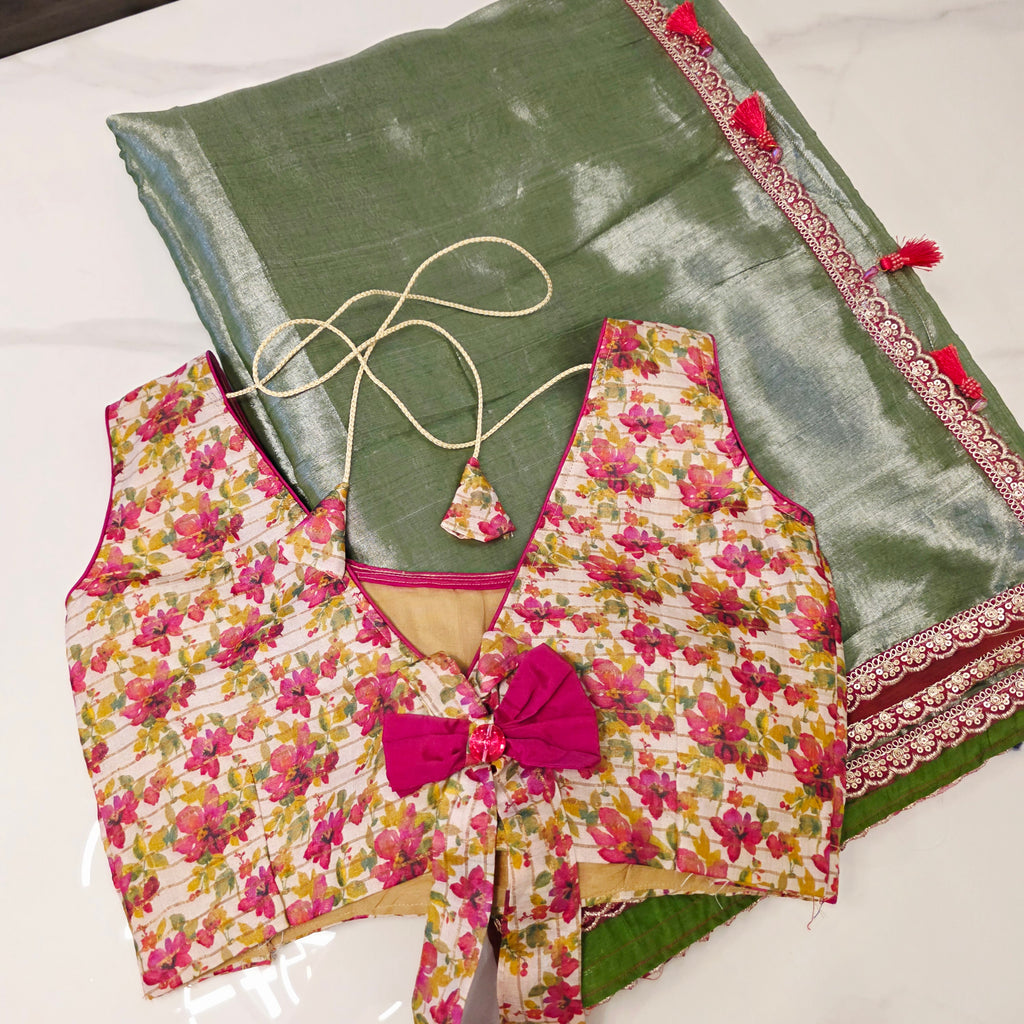 Grünfarbene Leinen-Sari mit Blumenbluse