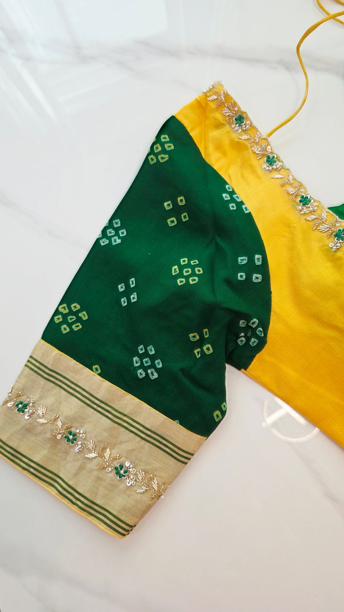 Womens Pure Chanderi Tissue Saree With Paired with Bandini Blouse