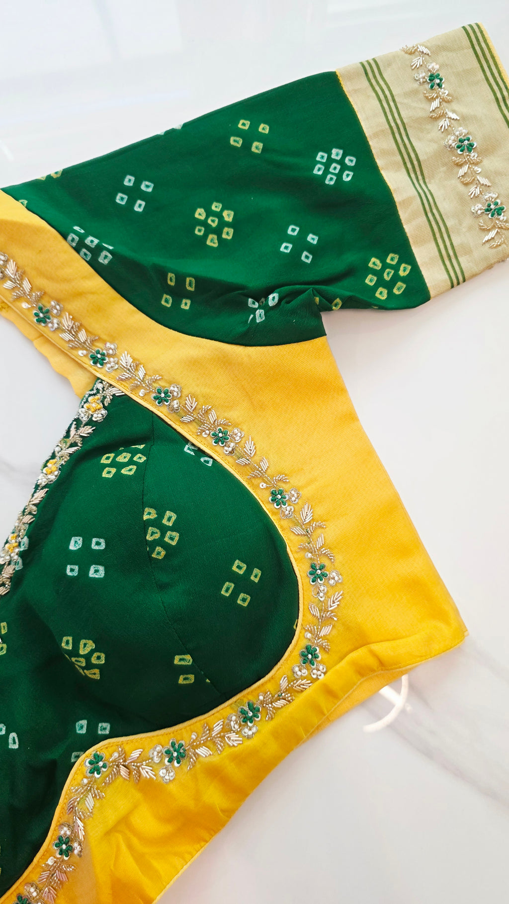 Womens Pure Chanderi Tissue Saree With Paired with Bandini Blouse