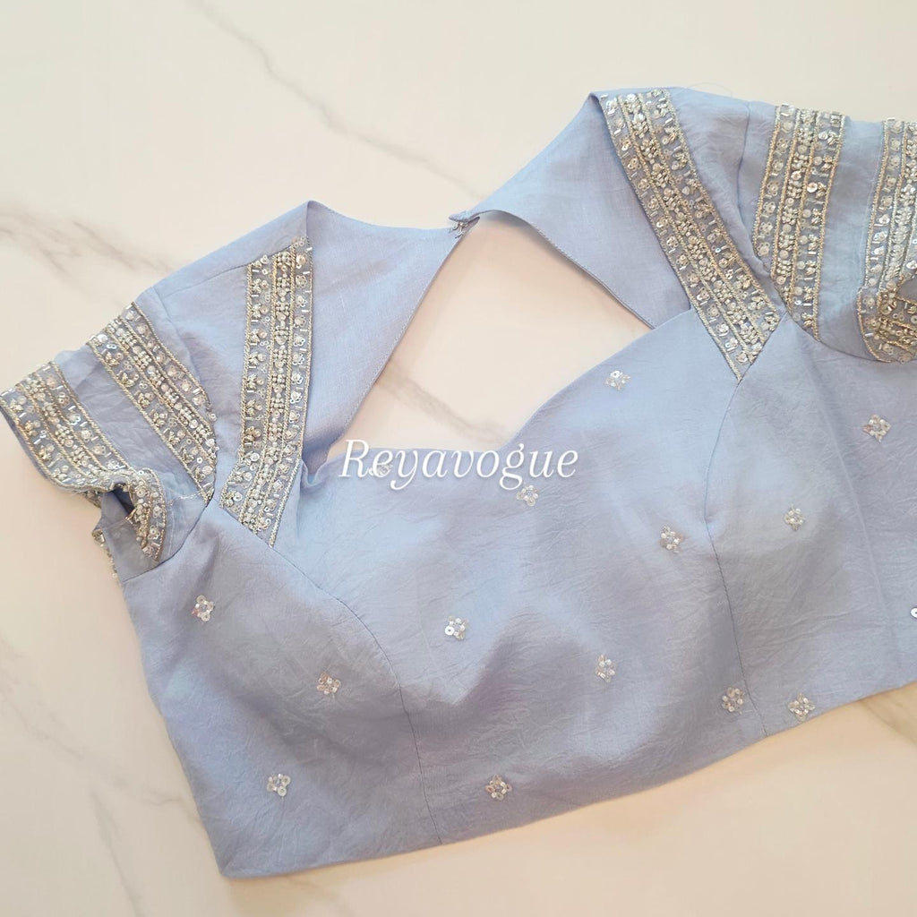 Womens Lightweight Organza Saree With Cutdana Border and Designer Blouse