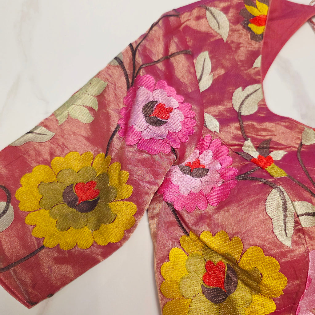 Rosa Banaras-Gewebe-Sari mit Blumenstickerei