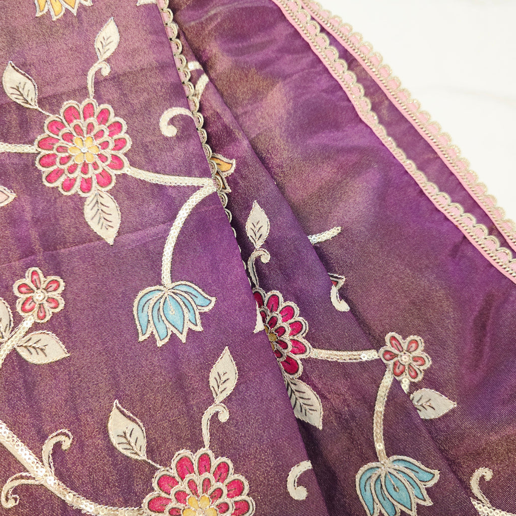 Violet Tissue Kalmkari Applikationsarbeit Saree mit Spitzenbluse