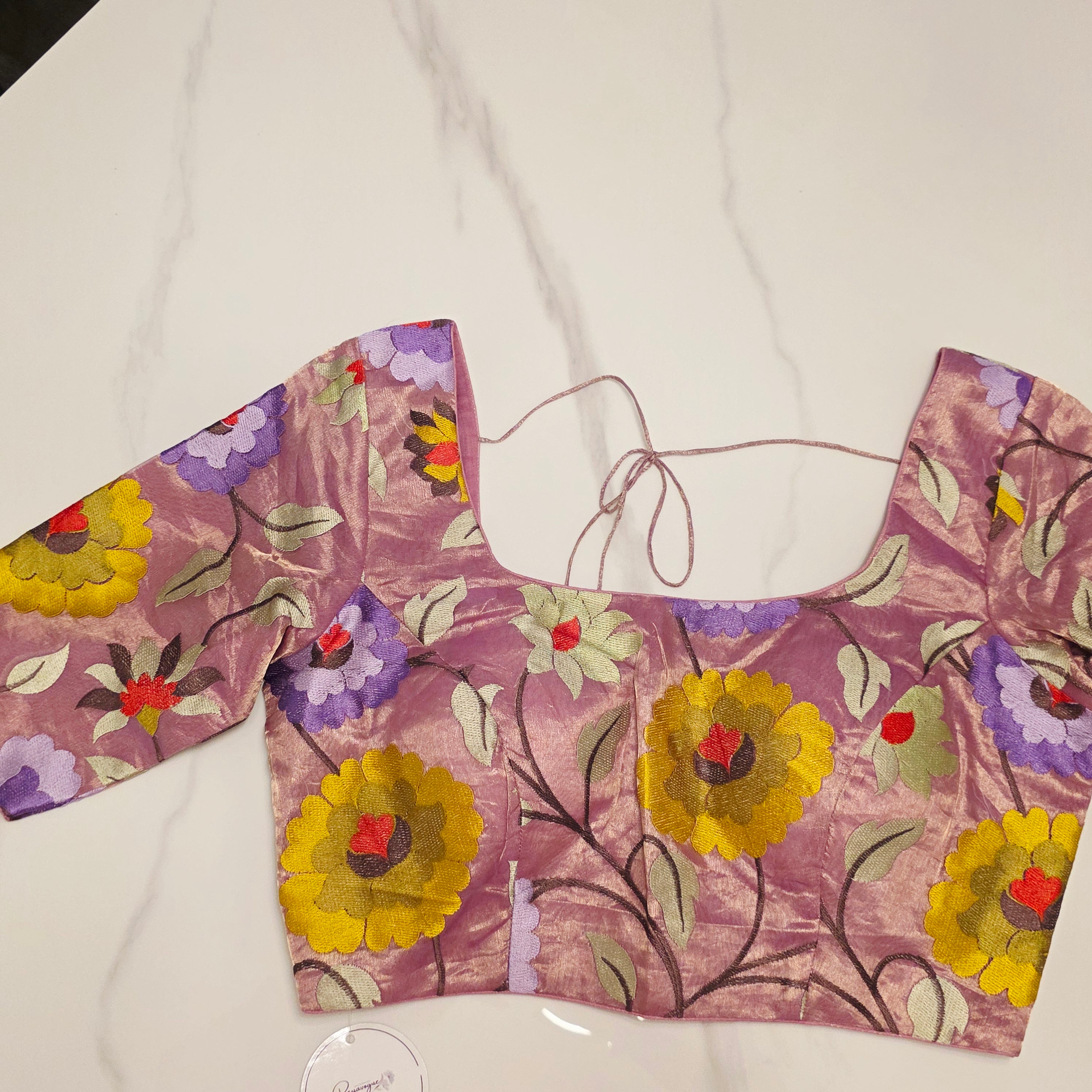 Lila Banaras Tissue-Saree mit Blumenstickerei und Self-Muster-Bluse