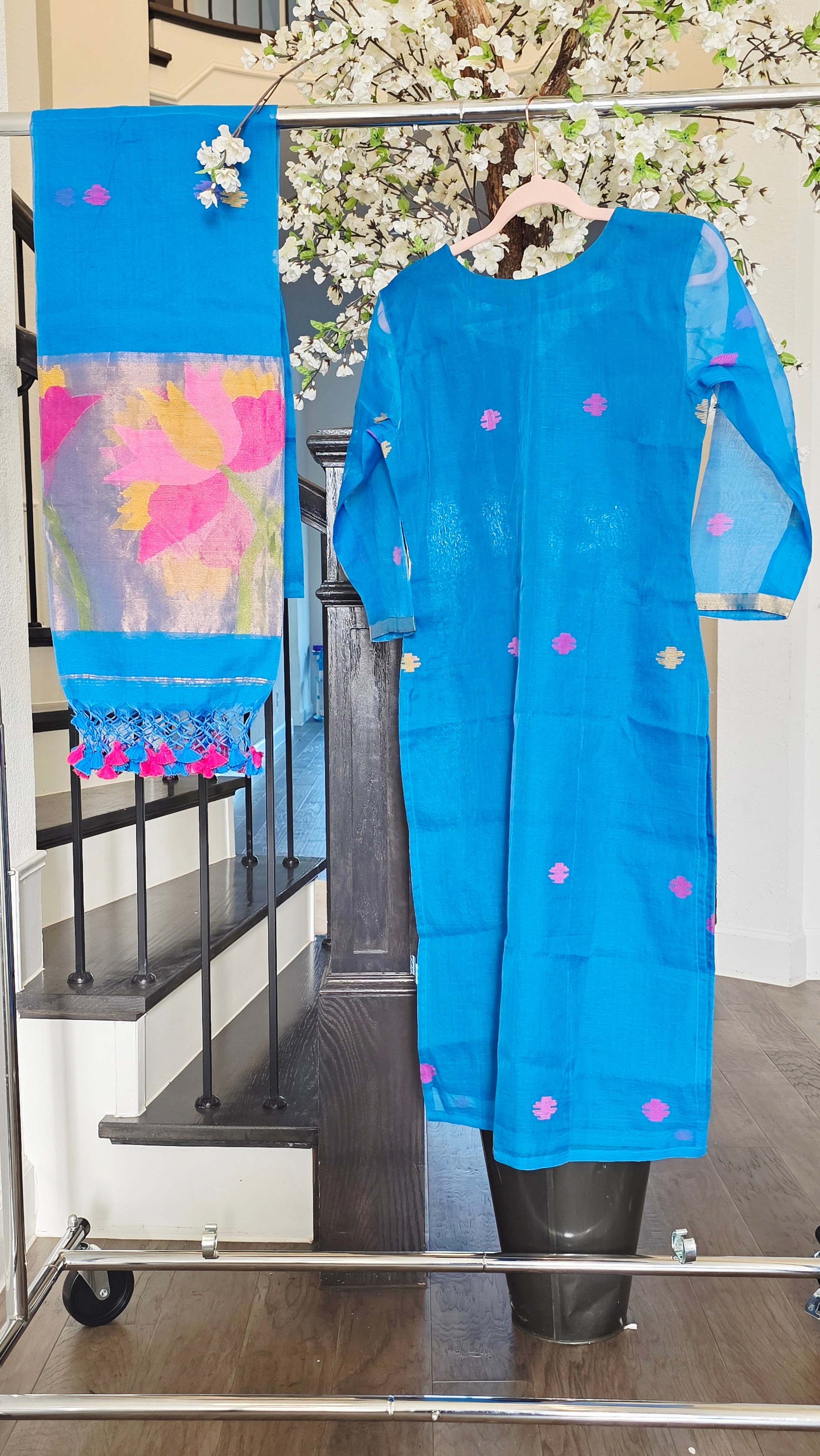 Blaues Musselin Jamdani Oberteil mit Dupatta