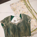 Milchweiß-grüner Brasso-Sari mit Crush-Maggam-Bluse