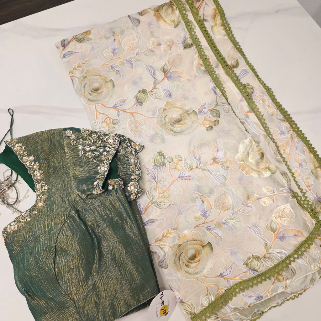 Milchweiß-grüner Brasso-Sari mit Crush-Maggam-Bluse