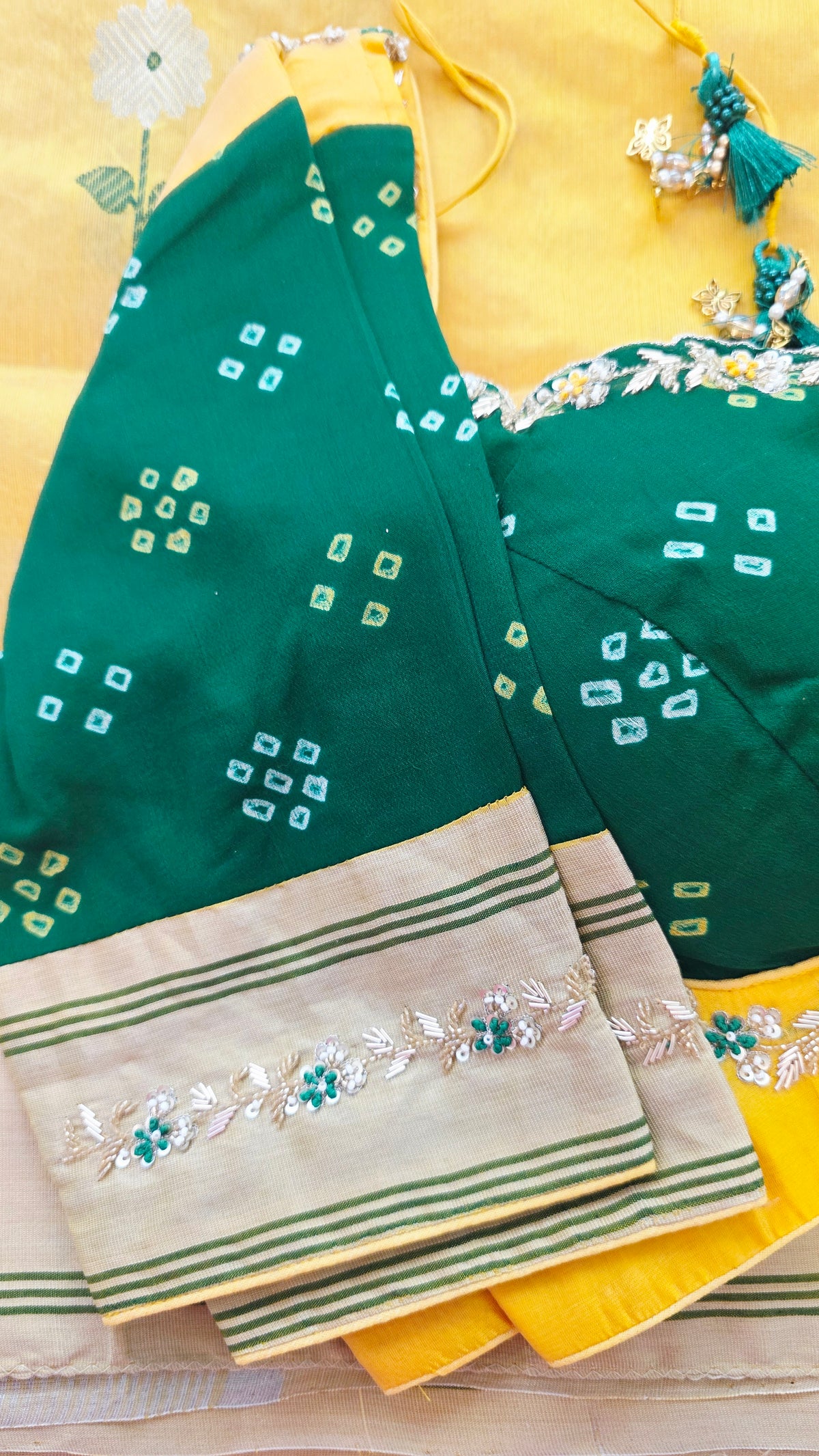 Womens Pure Chanderi Tissue Saree With Paired with Bandini Blouse