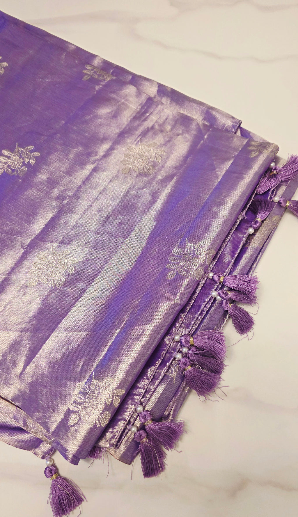 Lilafarbener reiner Kanchipattu-Sari mit Bluse und Gürtel