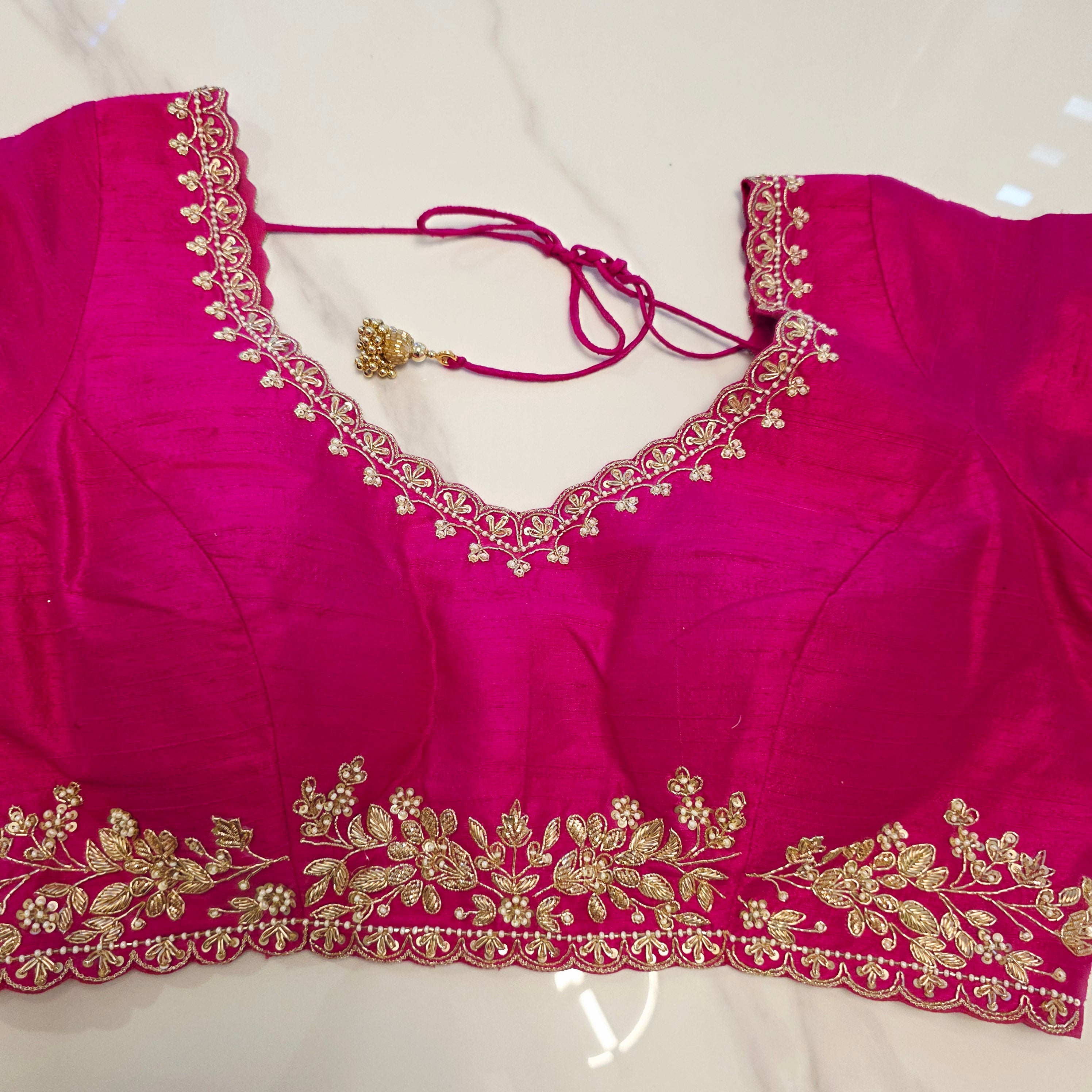 Reine Tissue Muslin Jamdani in Pink mit Designer-Hotpink-Bluse