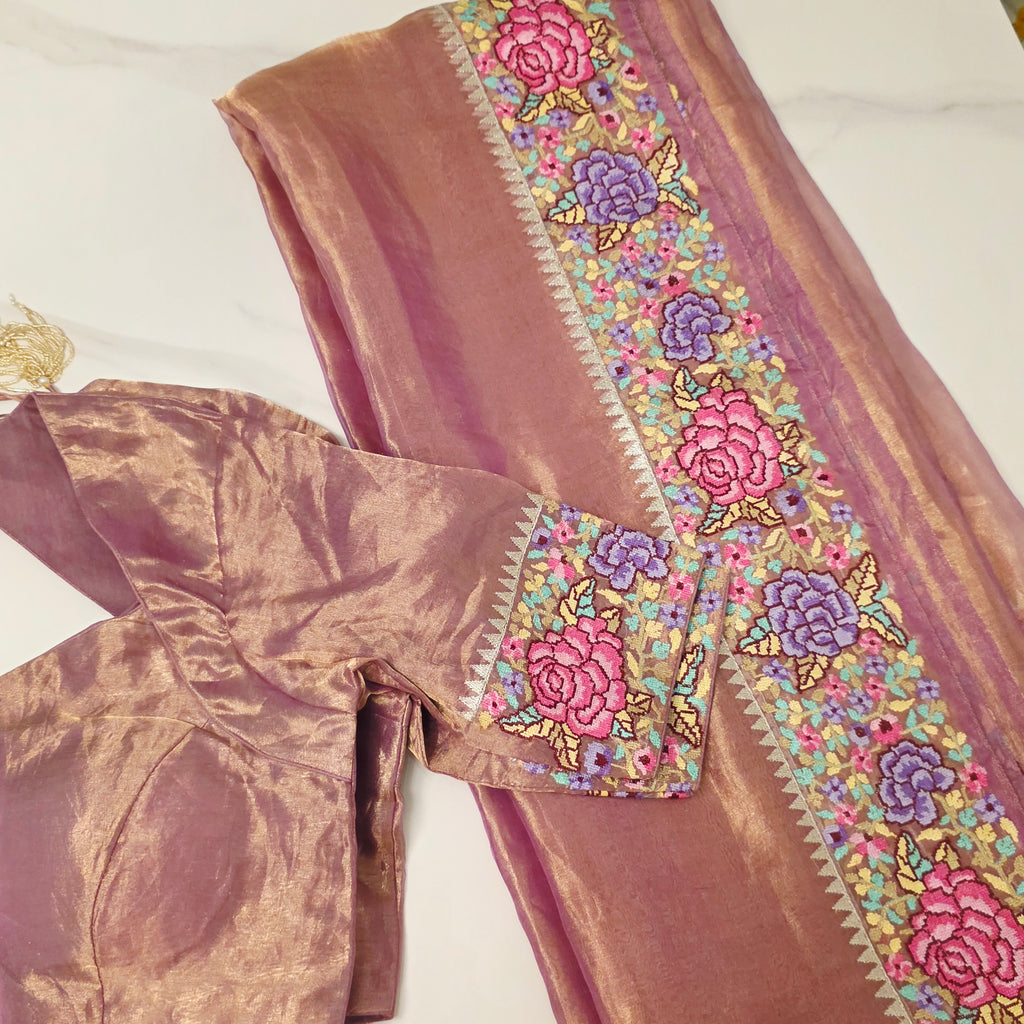 Reine Banaras Gold-Tissue-Sari mit Petitpoint-Stickerei
