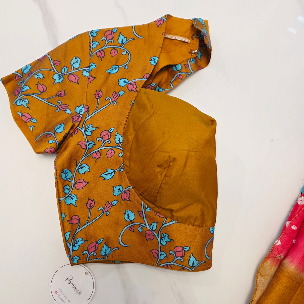 Rot und Senfgelb - Reine, weiche Premium Bandini-Sari mit Kalamkari-Bordüre und trendiger Bluse
