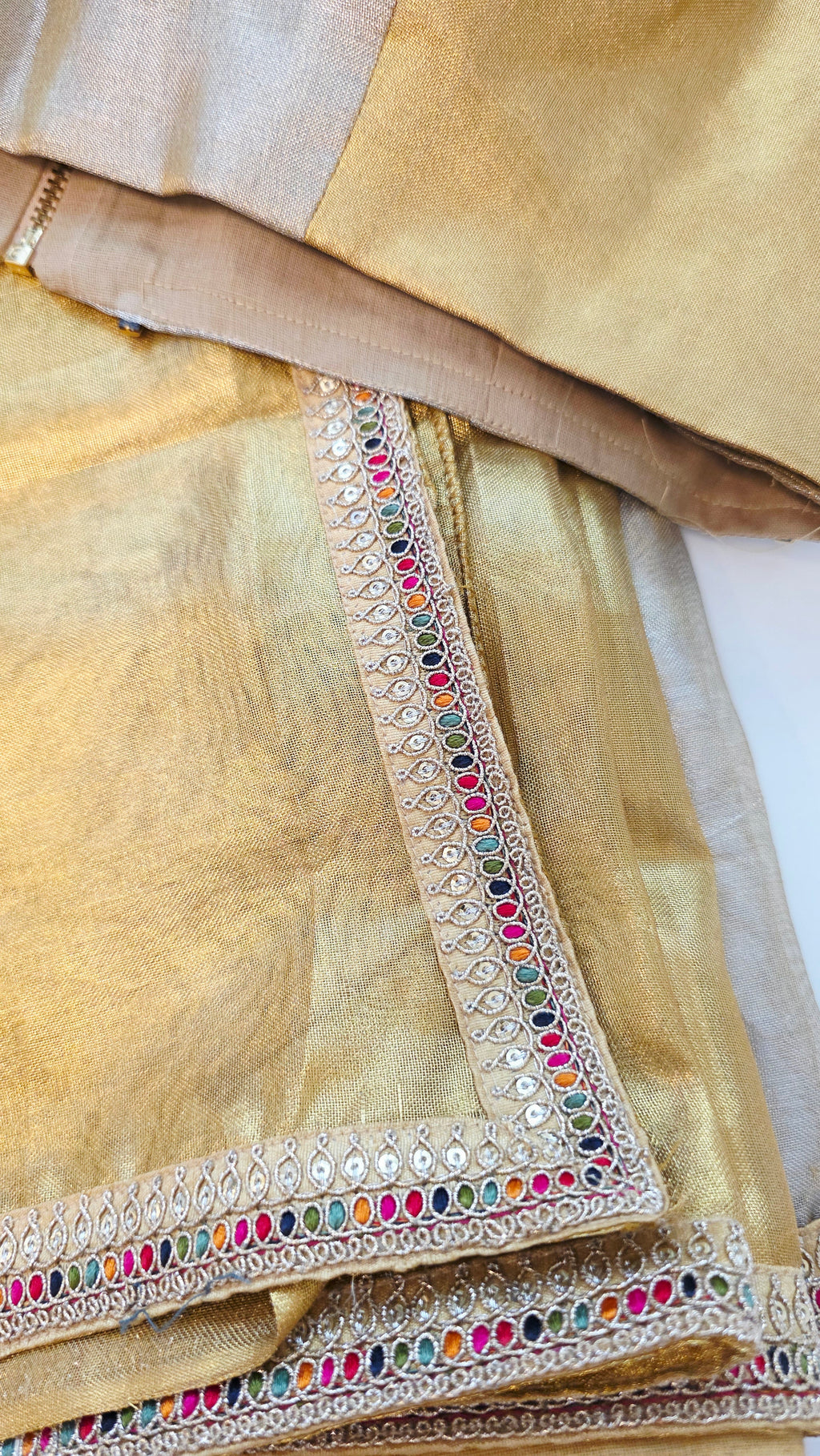 Womens Banaras Gokd and Sikver Tissue Saree with Navrathna Blouse