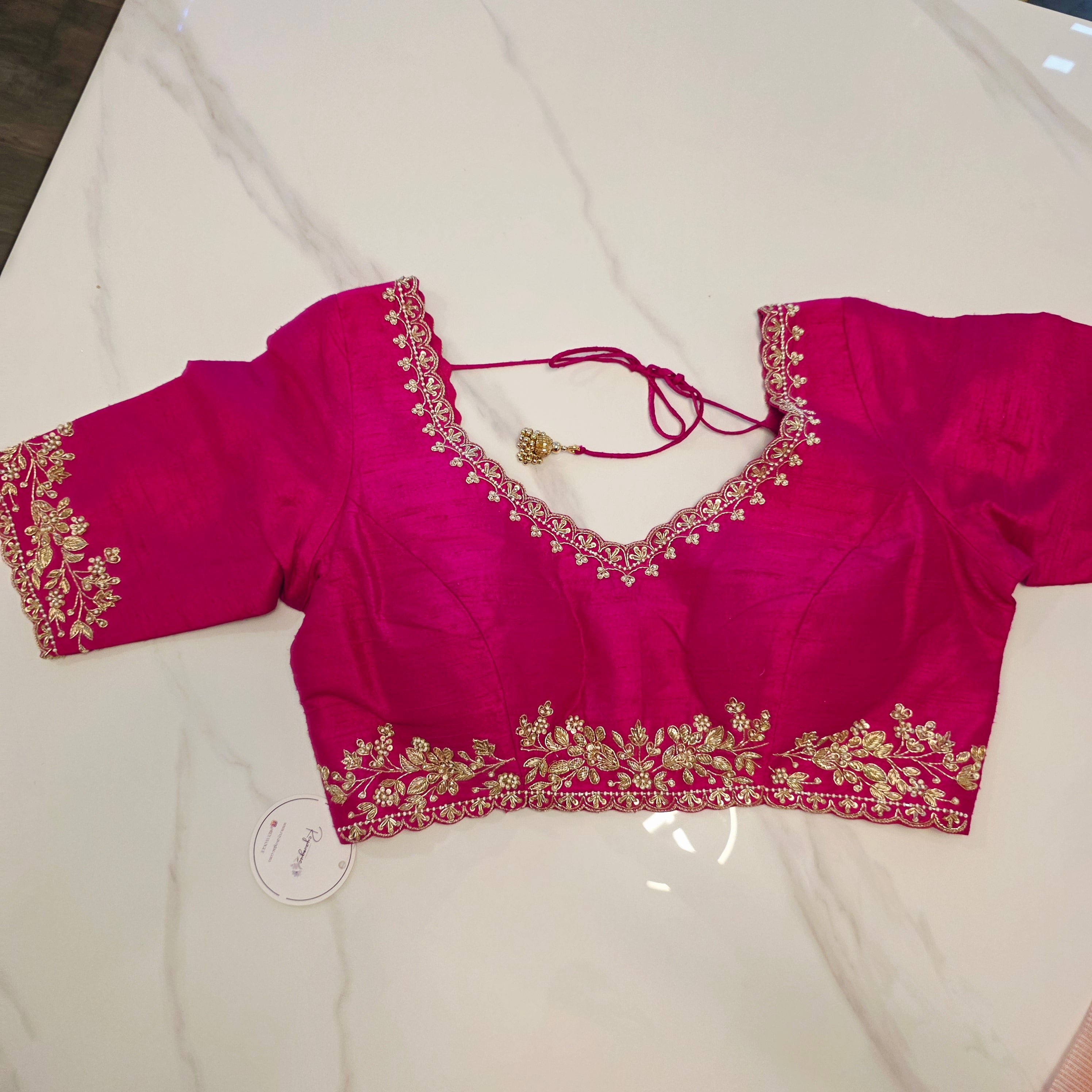 Reine Tissue Muslin Jamdani in Pink mit Designer-Hotpink-Bluse