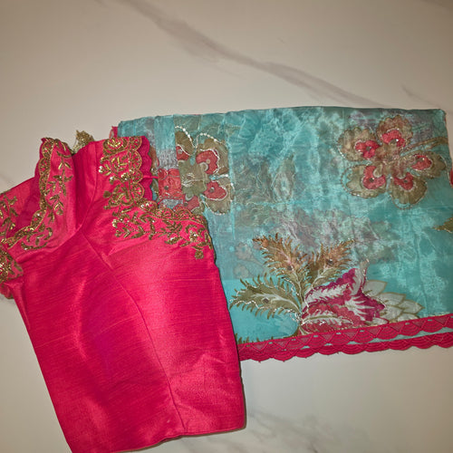 Hellblau glänzender, extravaganter Organza-Sari mit wunderschöner Maggam-Arbeitsbluse