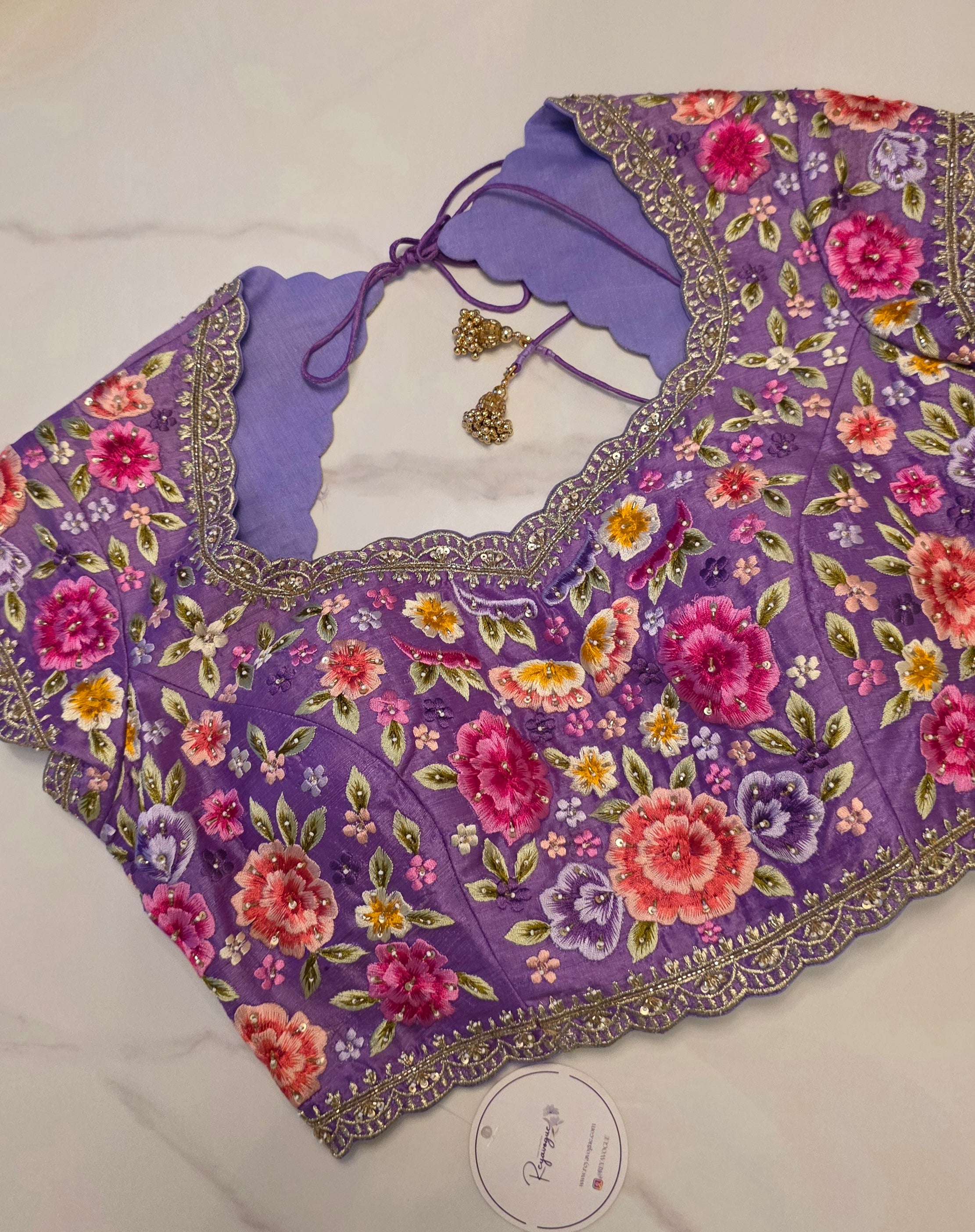 Lilafarbener reiner Kanchipattu-Sari mit Bluse und Gürtel