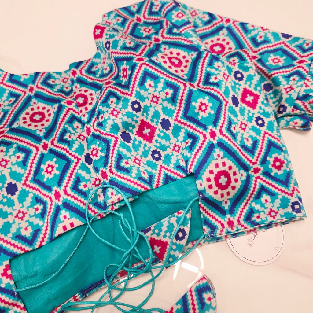 Tri Color Color Tissue Linen Saree ( Skyblue+Nayblue Pallu) With Ikkat pattern Blouse