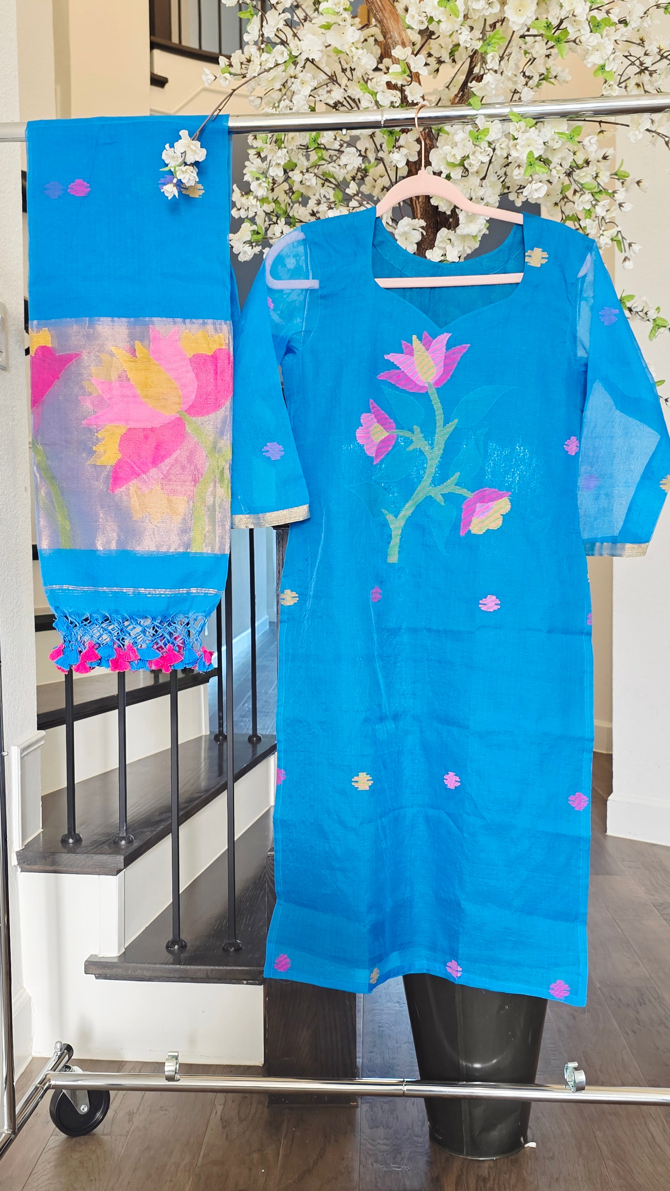 Blaues Musselin Jamdani Oberteil mit Dupatta