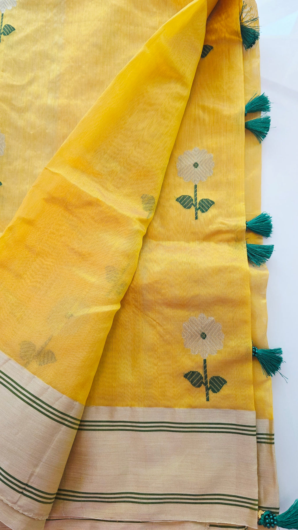 Womens Pure Chanderi Tissue Saree With Paired with Bandini Blouse