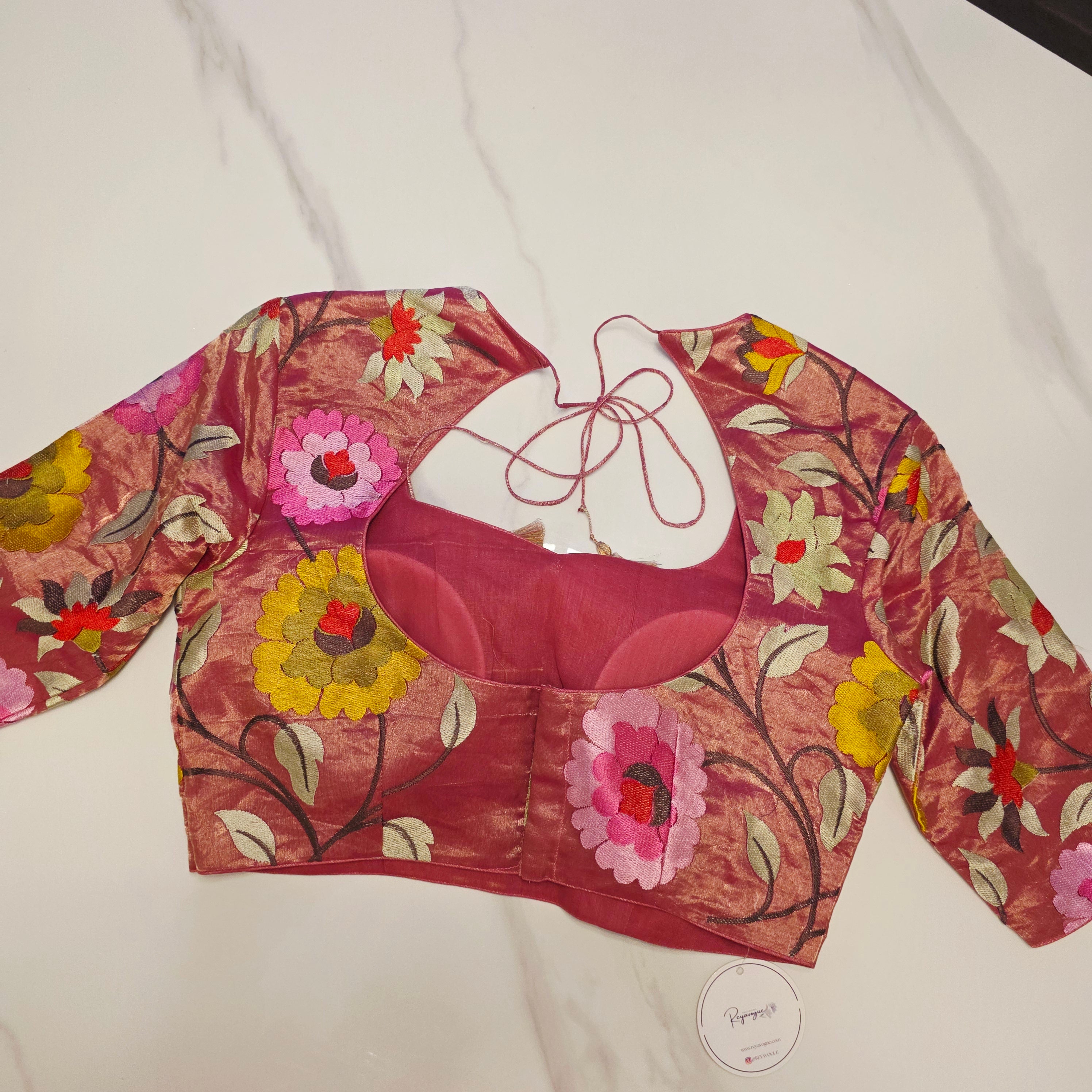 Rosa Banaras-Gewebe-Sari mit Blumenstickerei