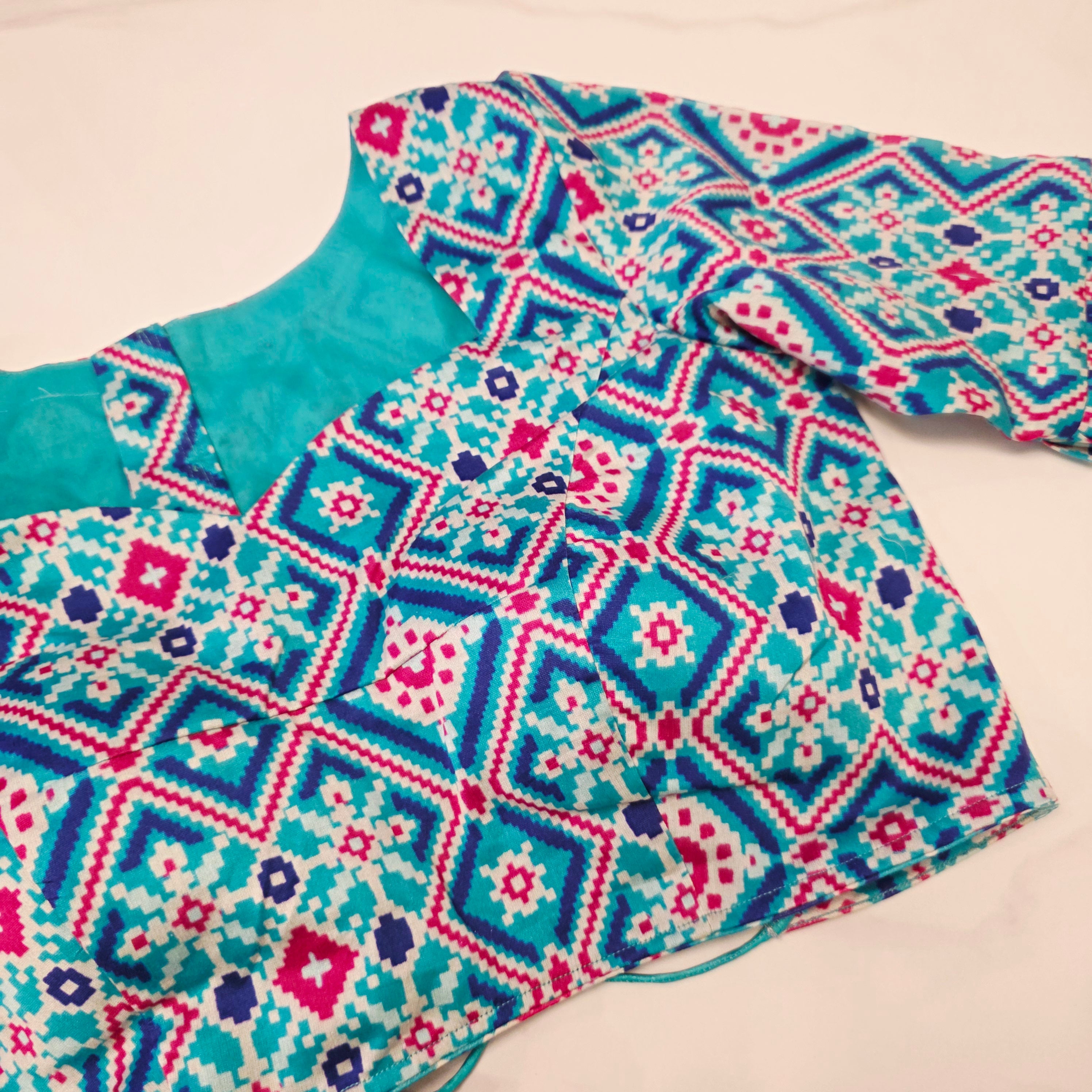 Tri Color Color Tissue Linen Saree ( Skyblue+Nayblue Pallu) With Ikkat pattern Blouse