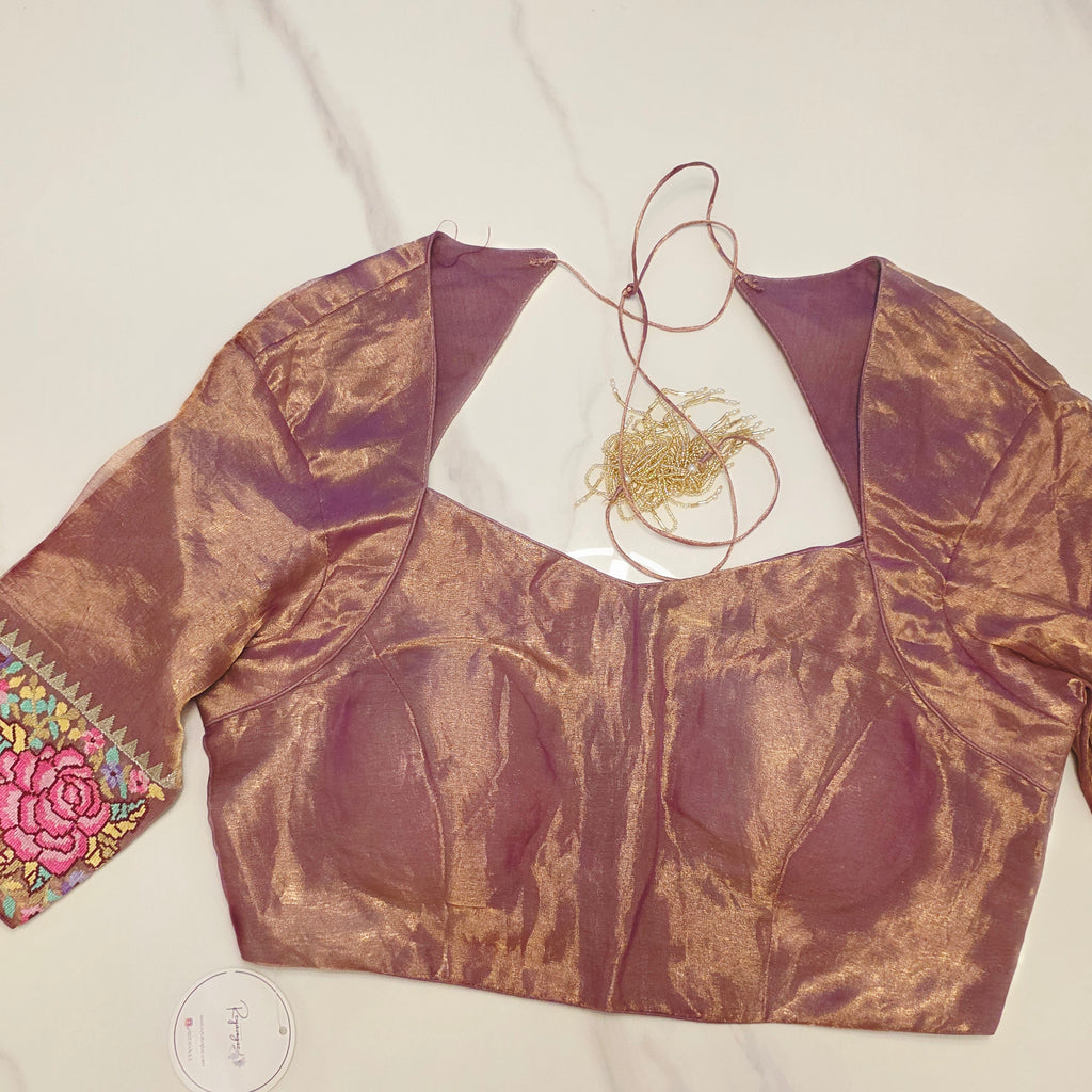 Reine Banaras Gold-Tissue-Sari mit Petitpoint-Stickerei