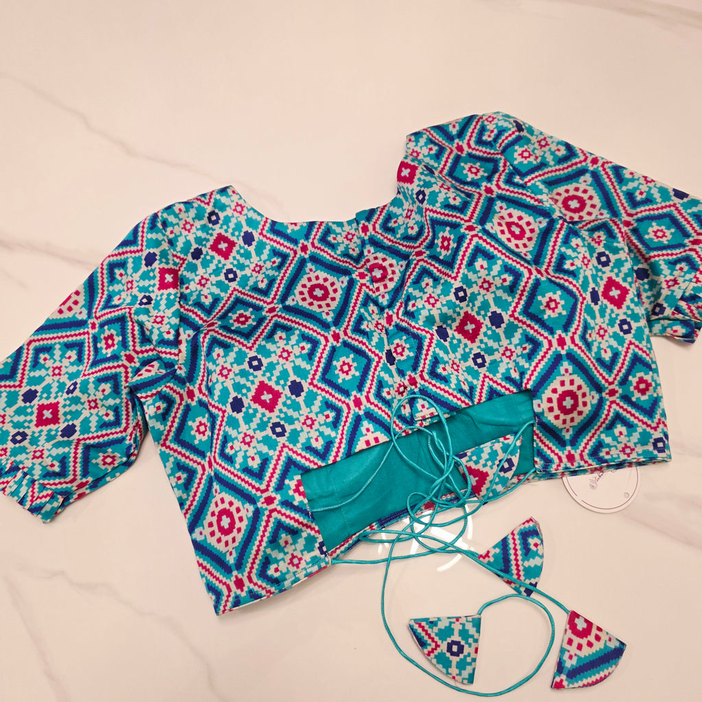 Tri Color Color Tissue Linen Saree ( Skyblue+Nayblue Pallu) With Ikkat pattern Blouse