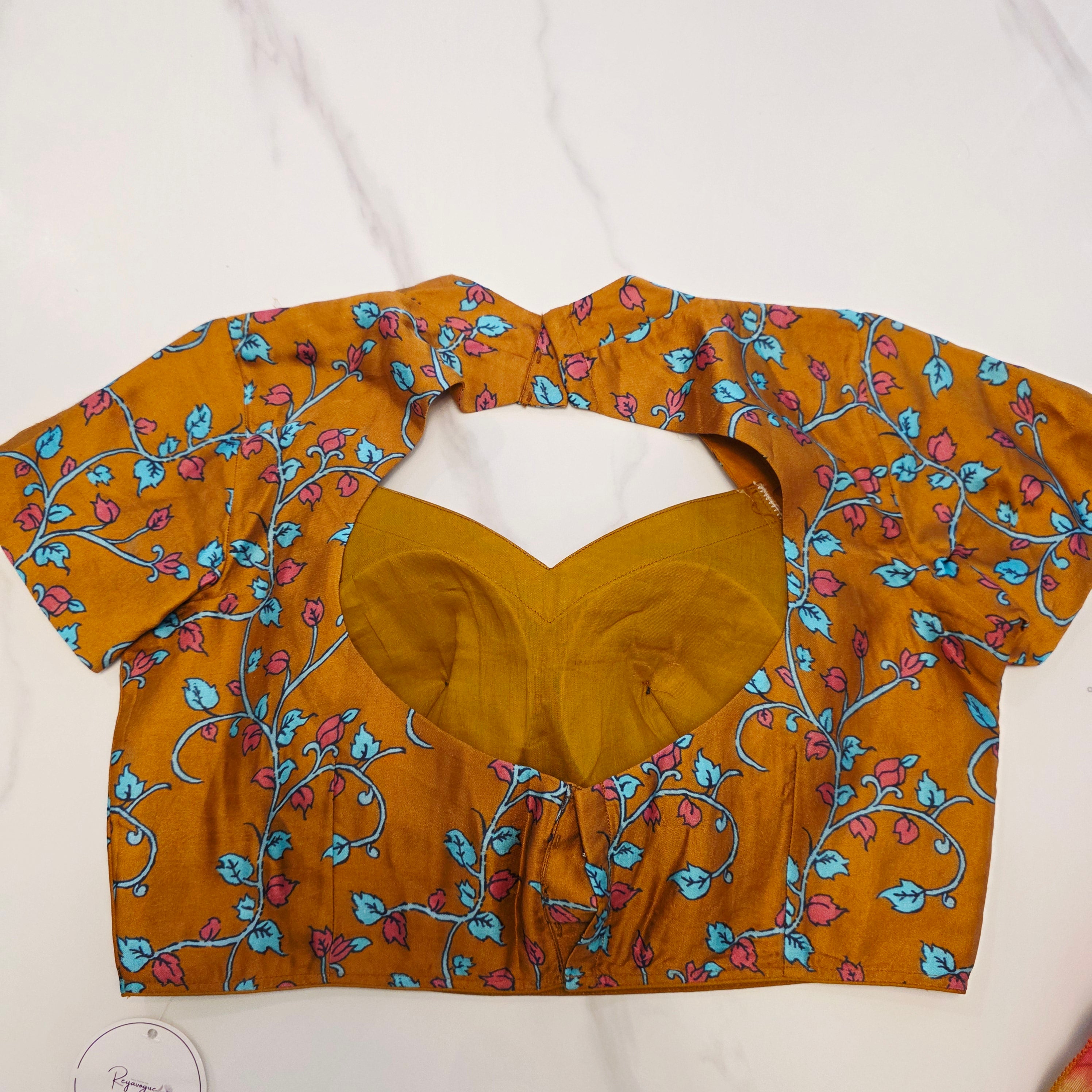 Rot und Senfgelb - Reine, weiche Premium Bandini-Sari mit Kalamkari-Bordüre und trendiger Bluse